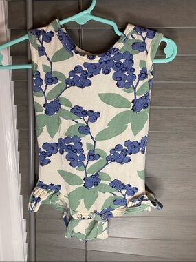 Kate Quinn Bamboo Cream Blue Green Floral Baby Onesie 3-6 months